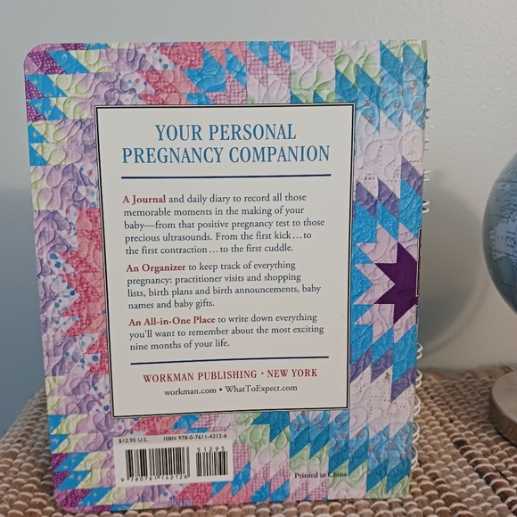 "What To Expect When You're Expecting" Pregnancy Book & Journal Organizer, Set - Picture 11 of 16